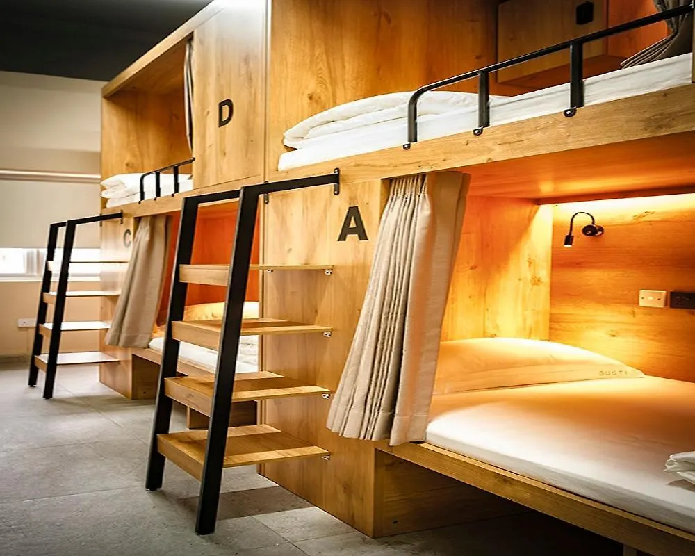 Gusti Bed & Breakfast סינגפור 0*,