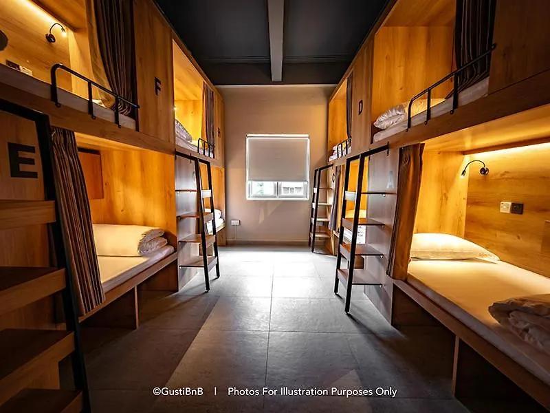 Gusti Bed & Breakfast סינגפור