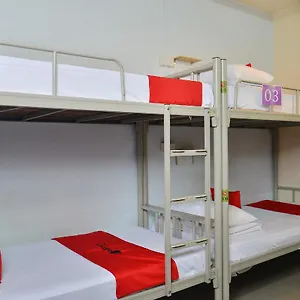  Hostel Reddoorz @ Kallang Mrt